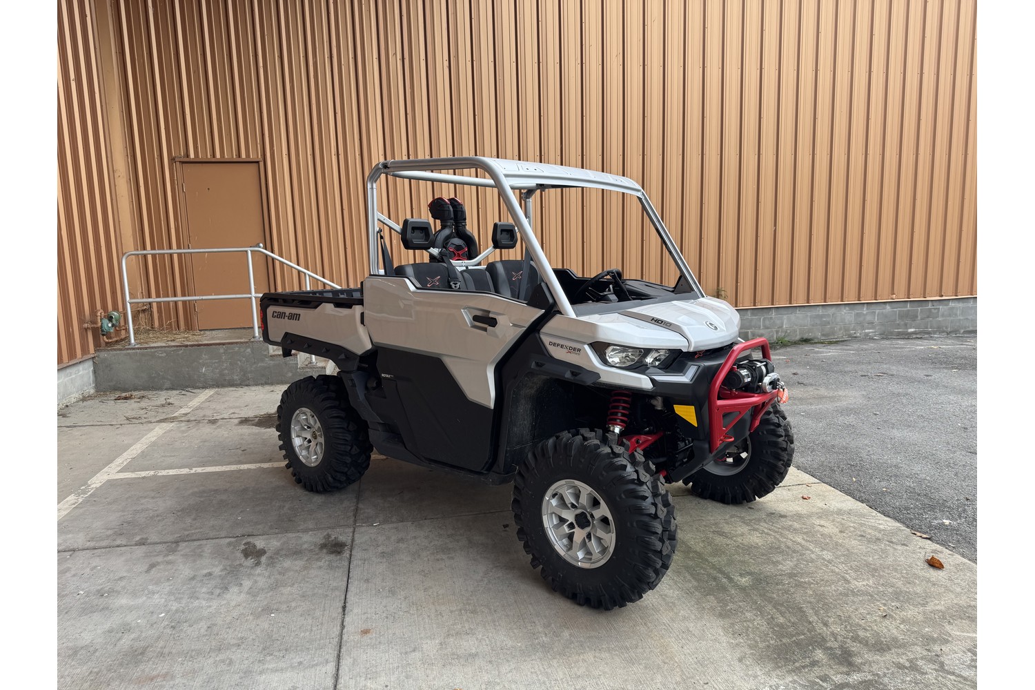 2025 Can-Am Defender X MR HD10 with half doors Side x Side