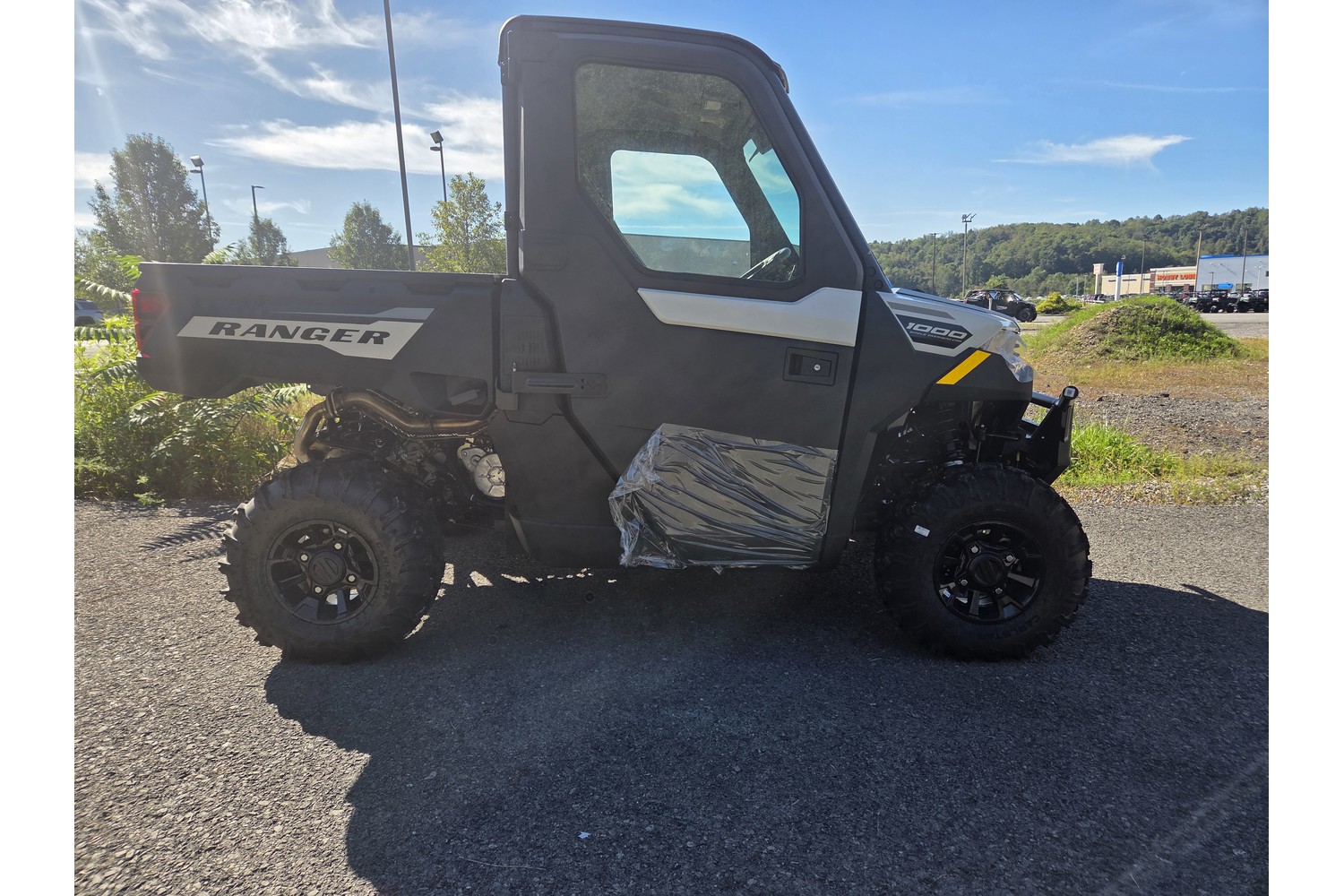 2026 Polaris RANGER 1000 CAB Side x Side