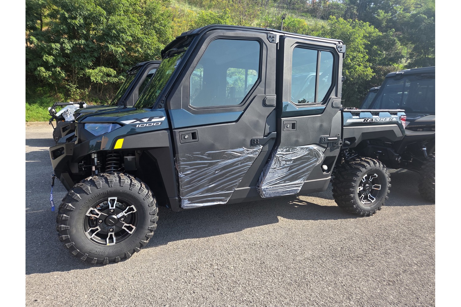 2027 Polaris RANGER CREW XP 1000 NorthStar Ultimate Side x Side