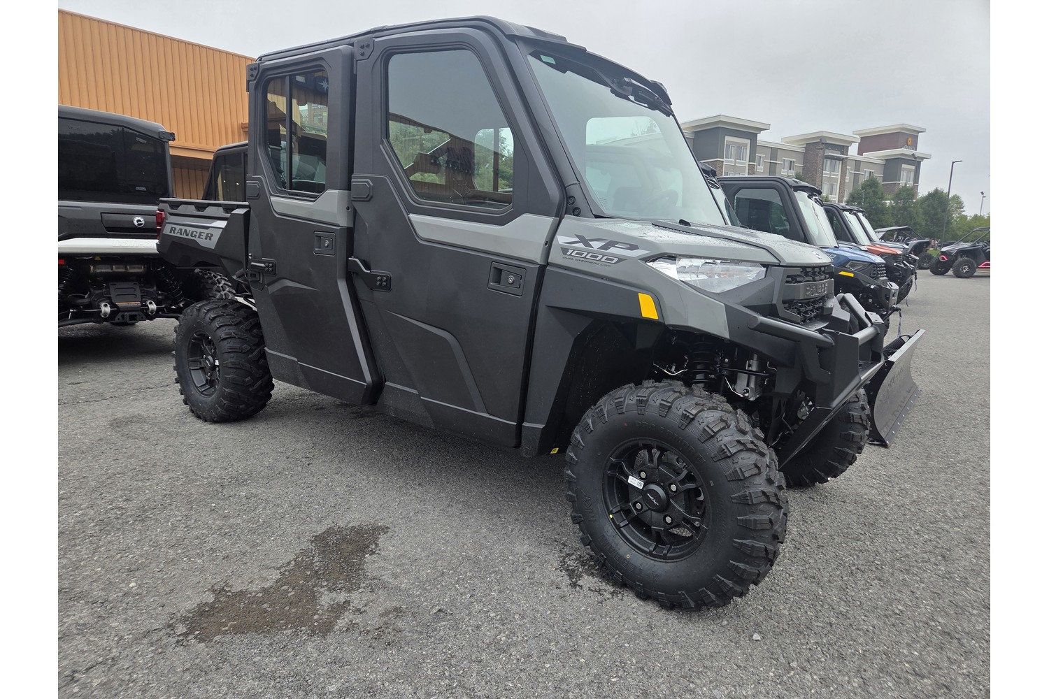 2027 Polaris RANGER CREW XP 1000 CAB Side x Side