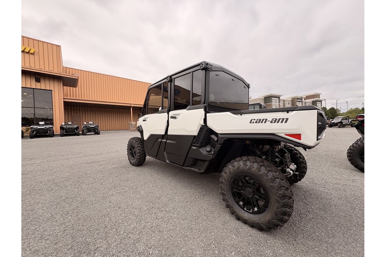 2026 Can-Am Defender MAX Limited HD11 Side x Side