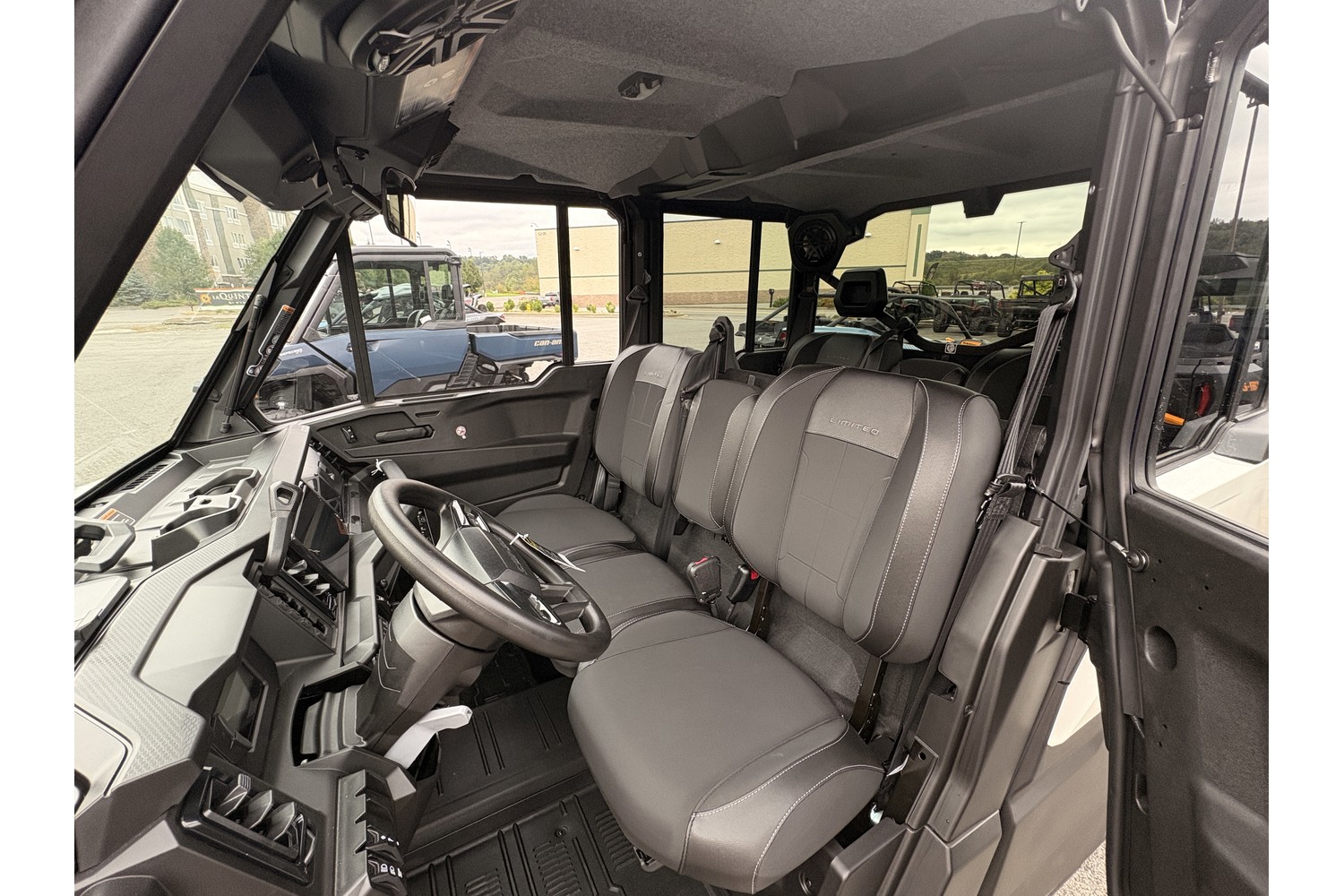 2026 Can-Am Defender MAX Limited HD11 Side x Side
