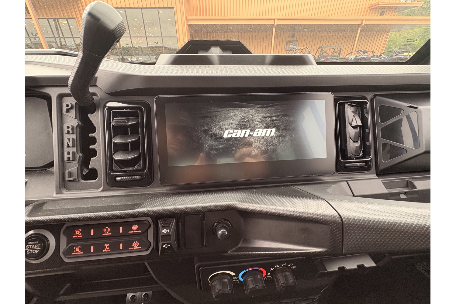 2026 Can-Am Defender MAX Limited HD11 Side x Side