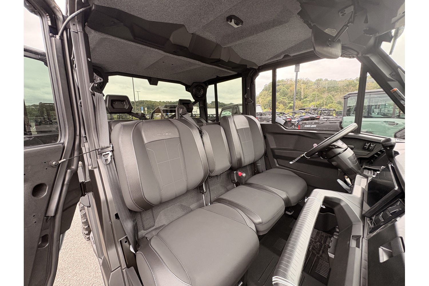 2026 Can-Am Defender MAX Limited HD11 Side x Side