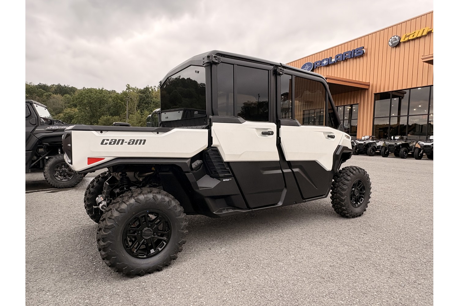 2026 Can-Am Defender MAX Limited HD11 Side x Side
