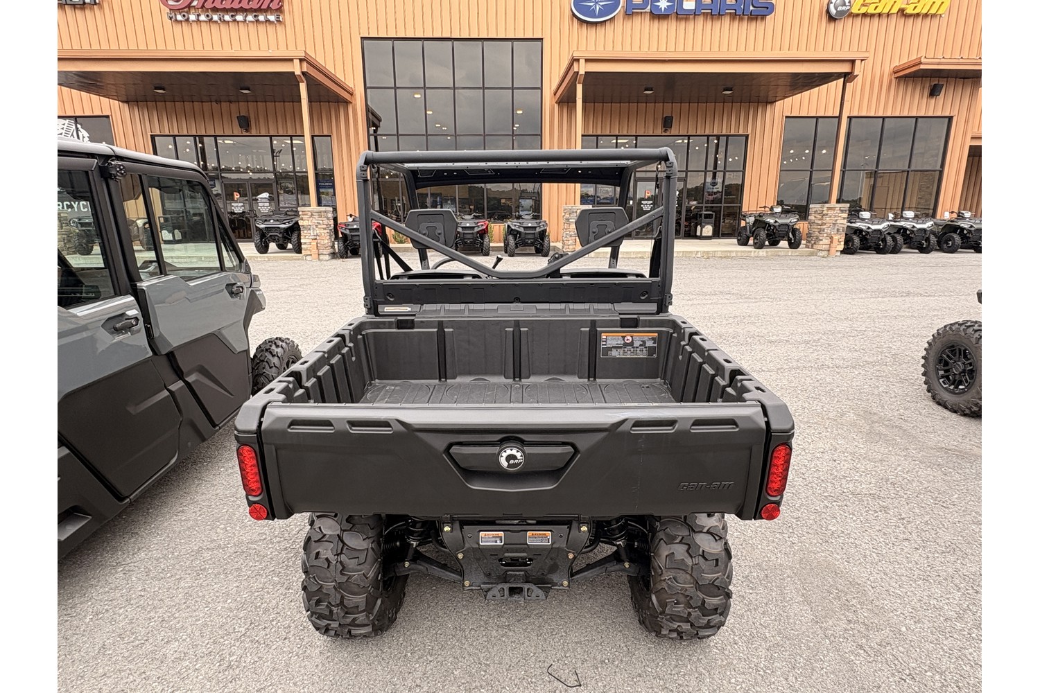 2026 Can-Am Defender DPS HD9 Side x Side