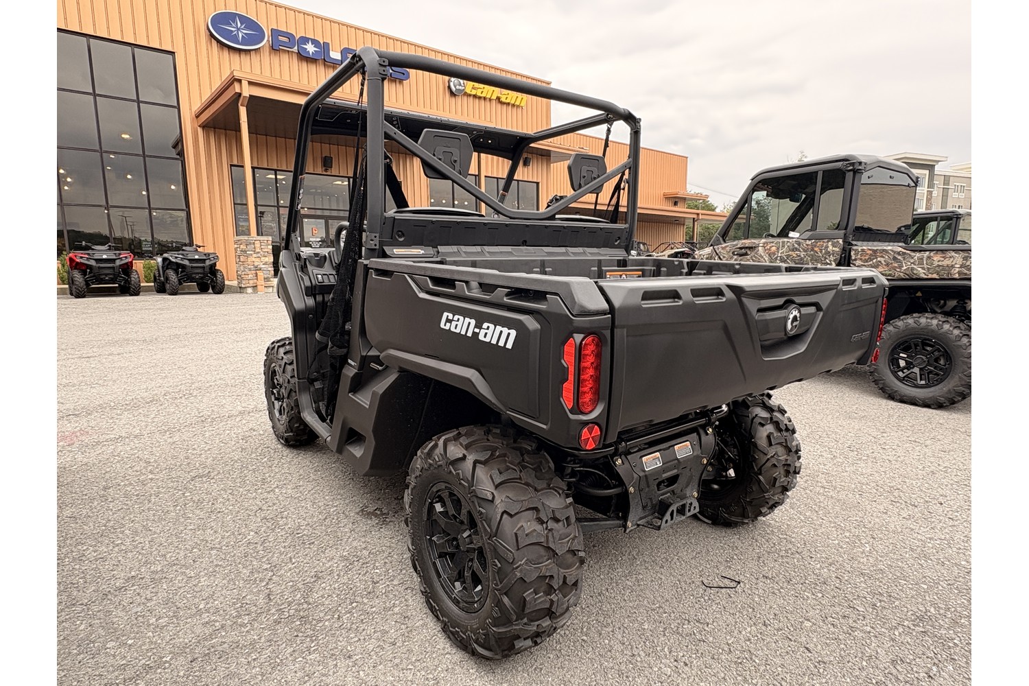 2026 Can-Am Defender DPS HD9 Side x Side