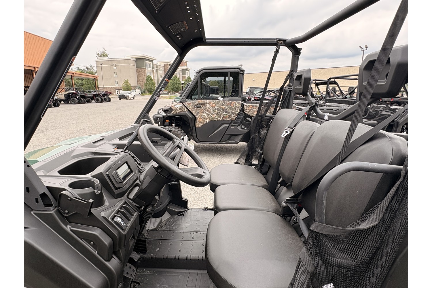2026 Can-Am Defender DPS HD9 Side x Side