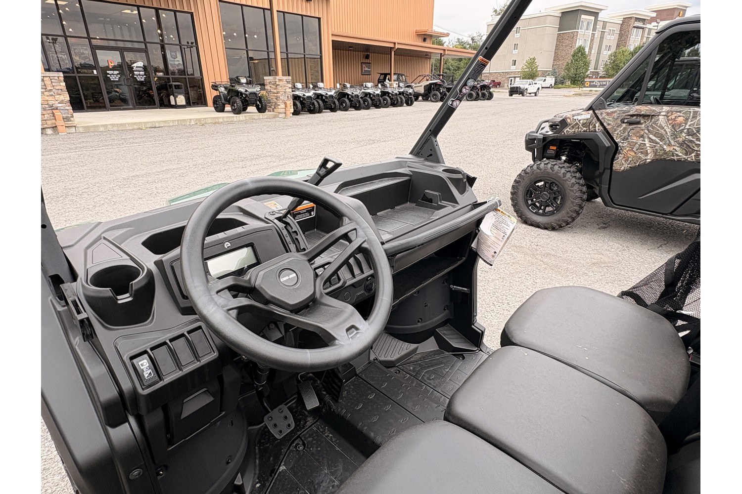 2026 Can-Am Defender DPS HD9 Side x Side