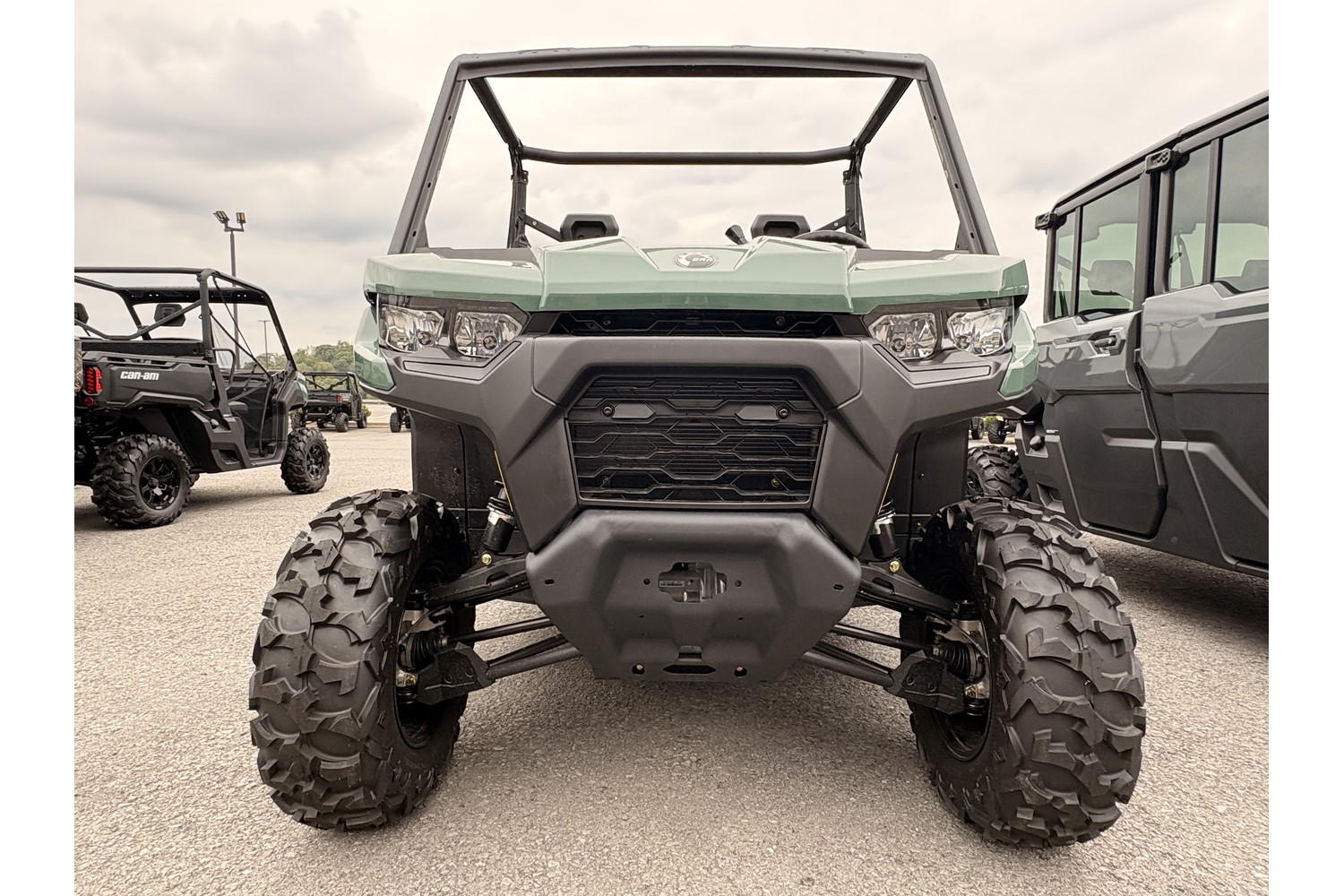 2026 Can-Am Defender DPS HD9 Side x Side