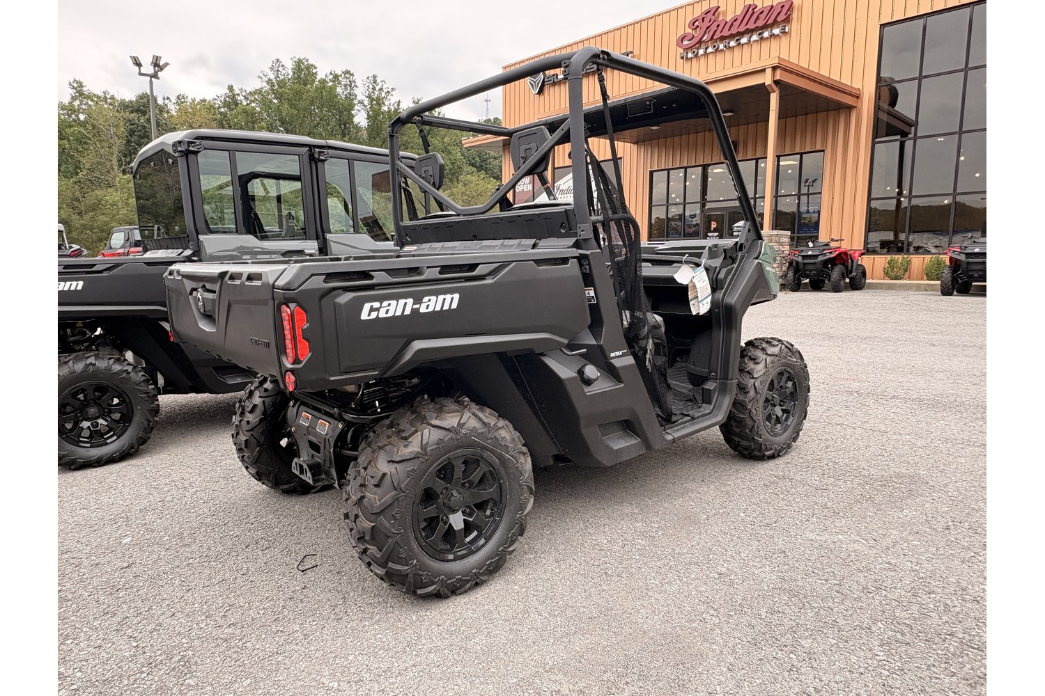 2026 Can-Am Defender DPS HD9 Side x Side