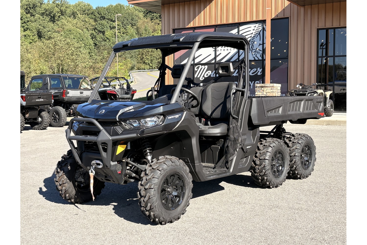 2026 Can-Am Defender 6x6 XT HD10 Side x Side