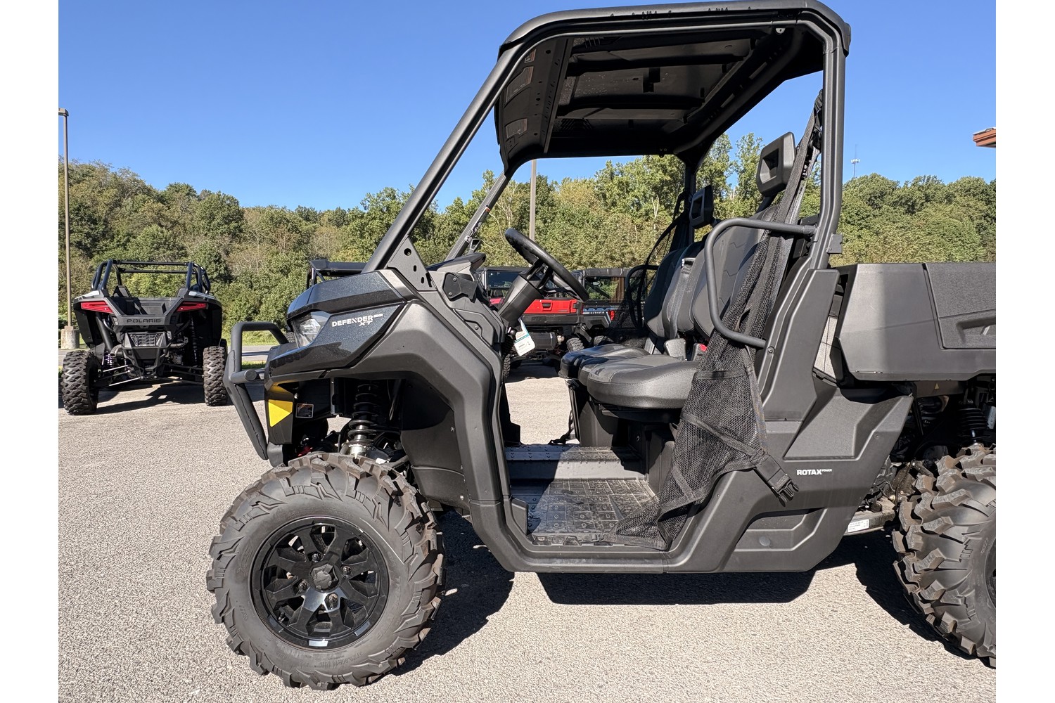 2026 Can-Am Defender 6x6 XT HD10 Side x Side
