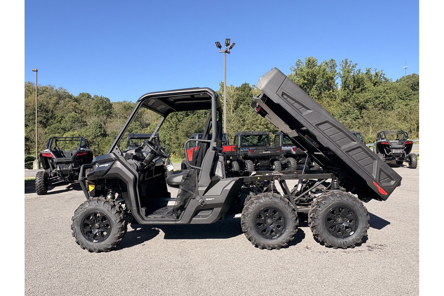 2026 Can-Am Defender 6x6 XT HD10 Side x Side
