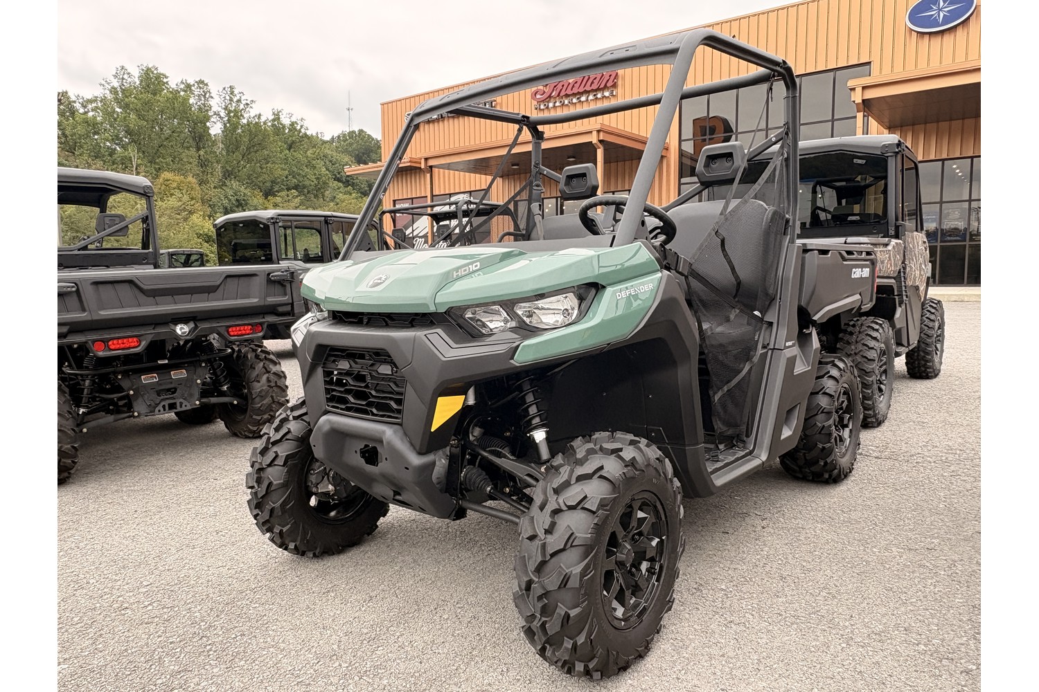 2026 Can-Am Defender DPS CAB HD10 Side x Side