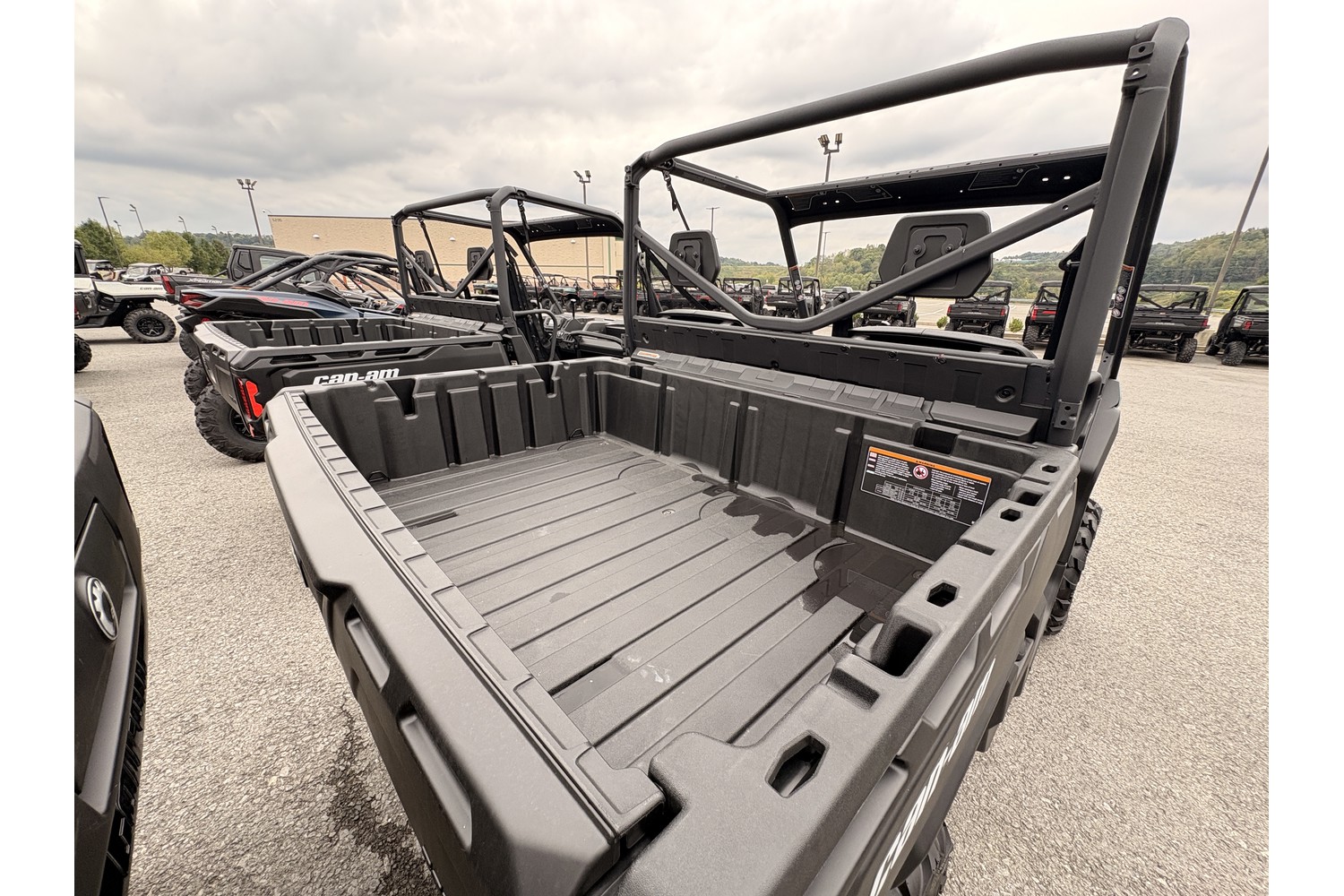 2026 Can-Am Defender DPS CAB HD10 Side x Side