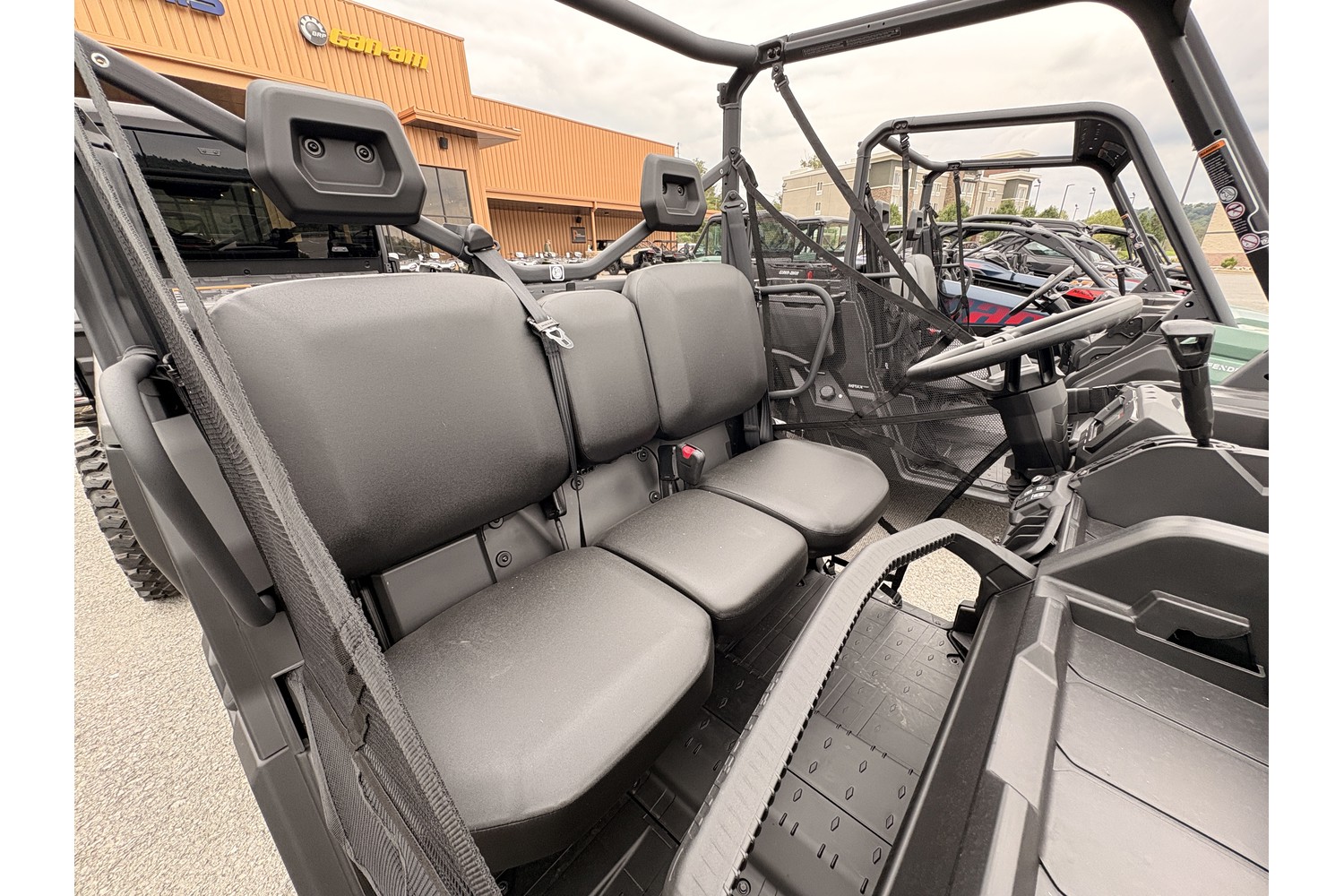 2026 Can-Am Defender DPS CAB HD10 Side x Side