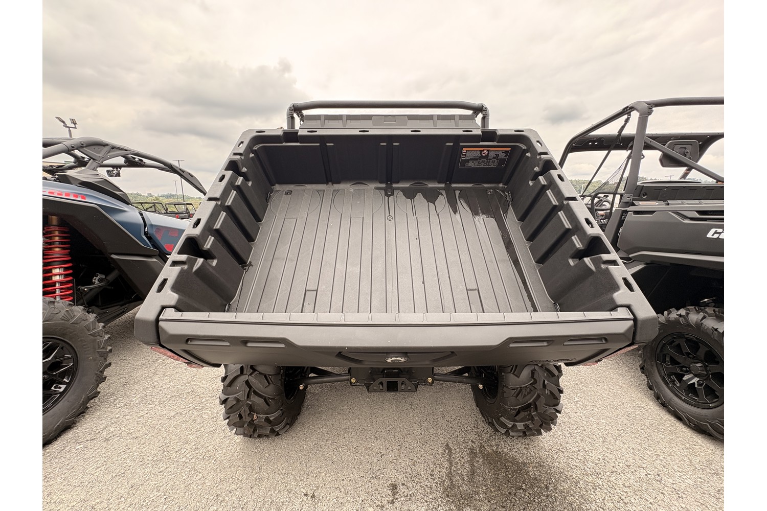 2026 Can-Am Defender DPS CAB HD10 Side x Side