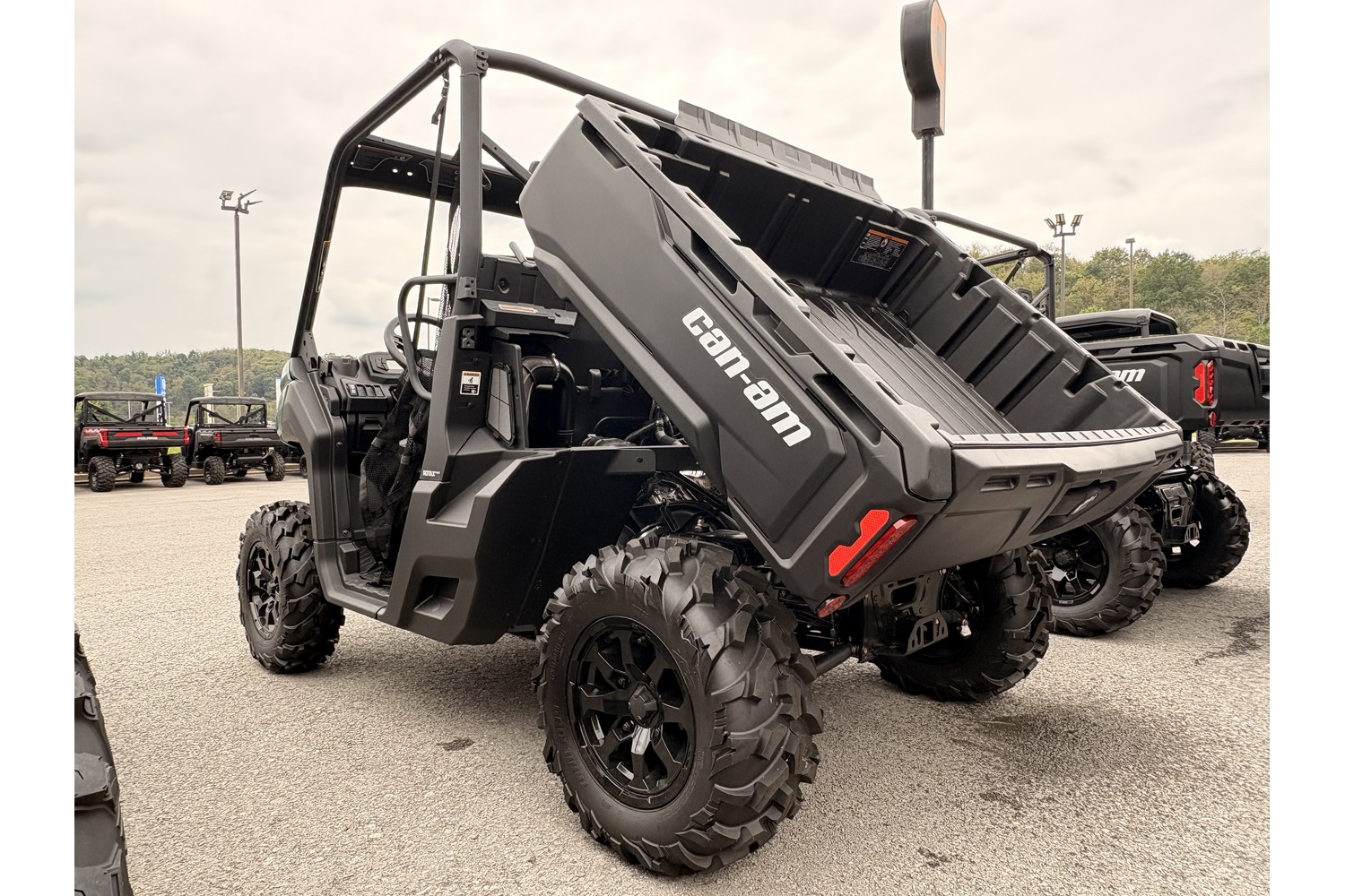 2026 Can-Am Defender DPS CAB HD10 Side x Side