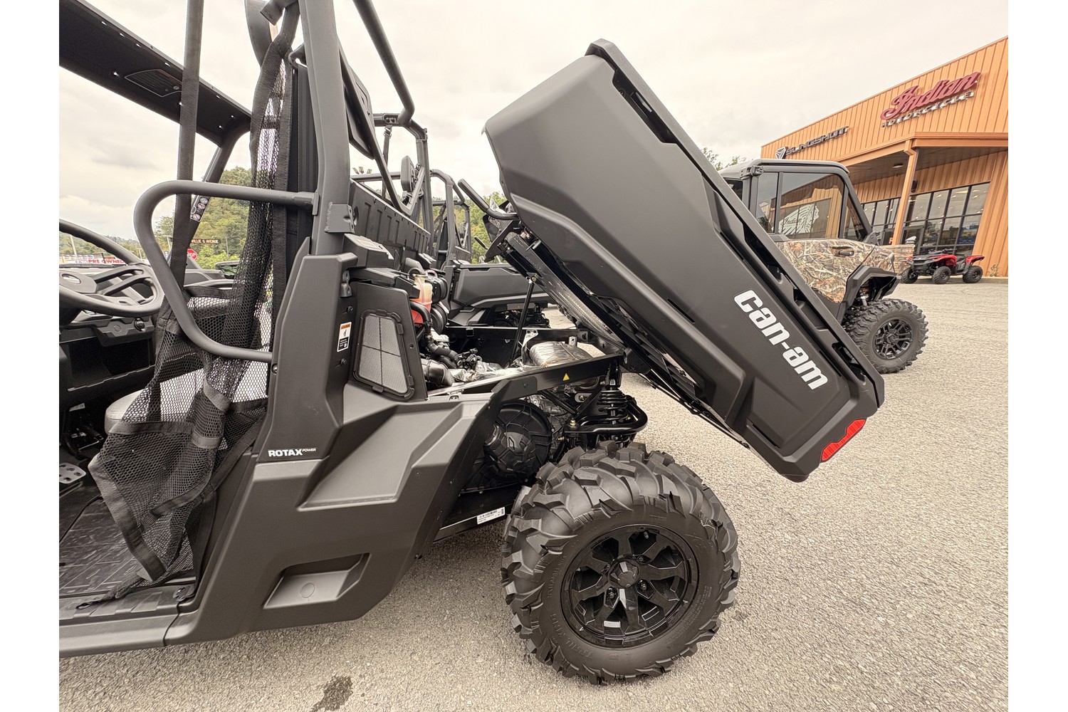 2026 Can-Am Defender DPS CAB HD10 Side x Side
