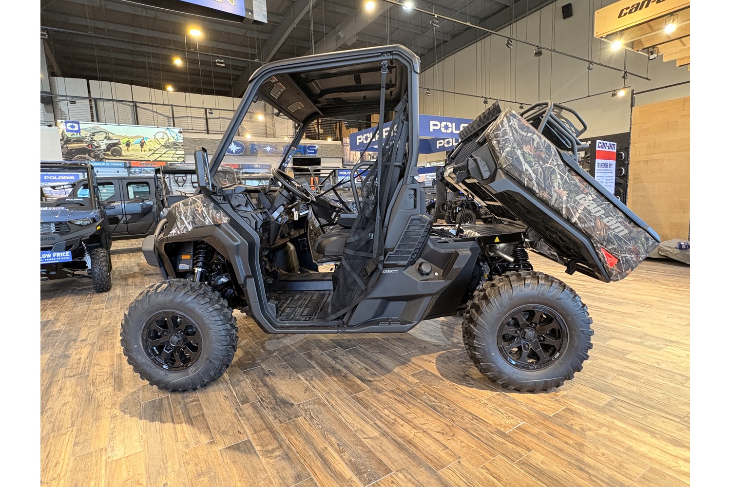 2026 Can-Am Defender XT HD11 Side x Side